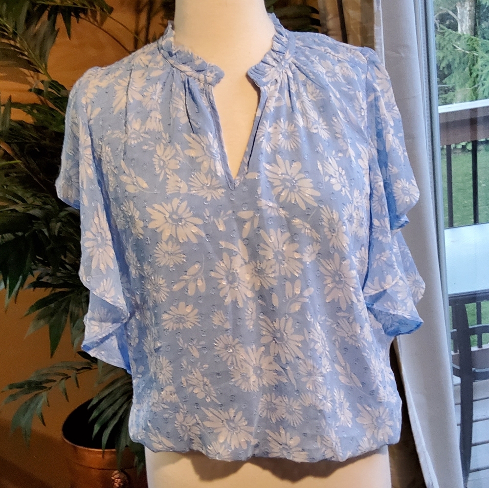 Blousology Blue Floral Top With Ruffle Sleeves